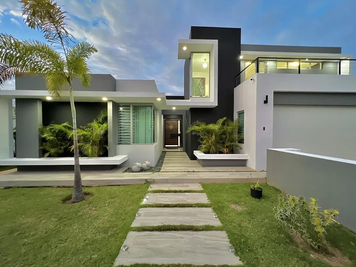 Utopia Luxury Villa Hatillo